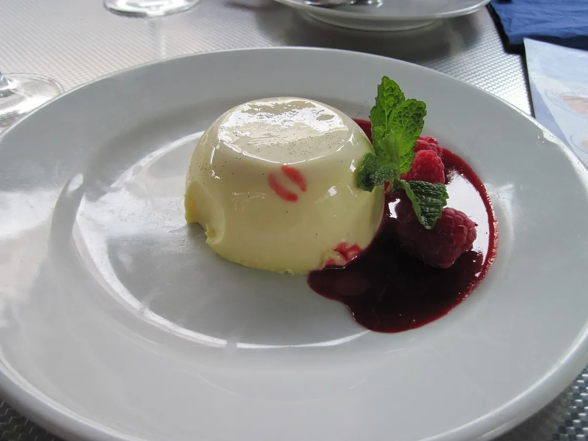 How to Make Creme Anglaise: A Classic Vanilla Custard Sauce